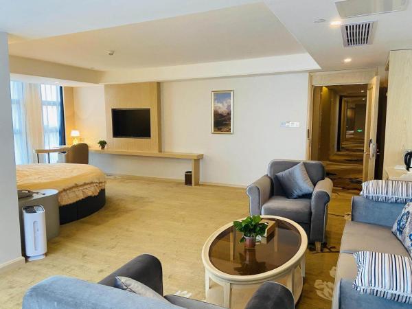 Vienna International Hotel Chongqing Yuanyangyuanboyuan : photo 3 de la chambre suite deluxe