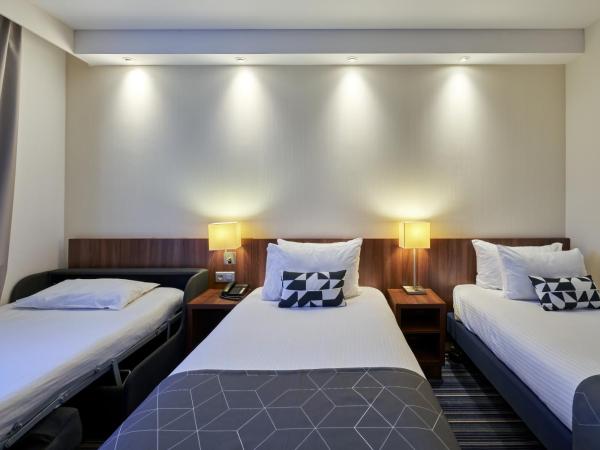 Holiday Inn Express Strasbourg Centre by IHG : photo 2 de la chambre chambre double avec canapé-lit - non-fumeurs