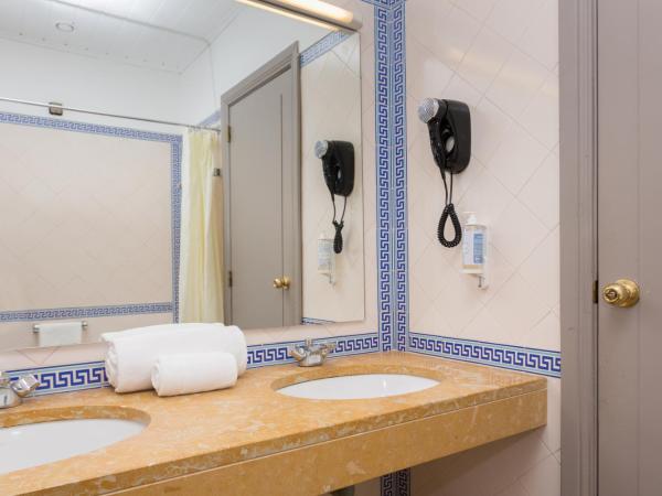 B&B HOTEL Sado Setúbal : photo 2 de la chambre suite junior