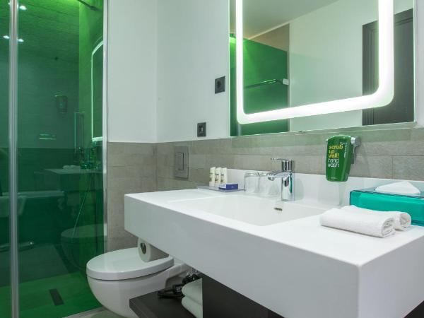 Park Inn By Radisson Istanbul Ataturk Airport : photo 6 de la chambre chambre supérieure