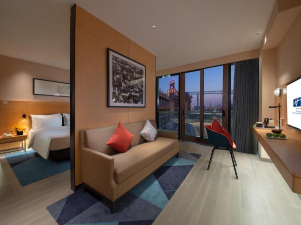 Holiday Inn Express Beijing Shijingshan Parkview, an IHG Hotel : photo 5 de la chambre suite lit queen-size exécutive