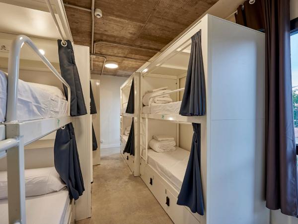 Hostelfly : photo 8 de la chambre lit dans dortoir mixte de 10 lits