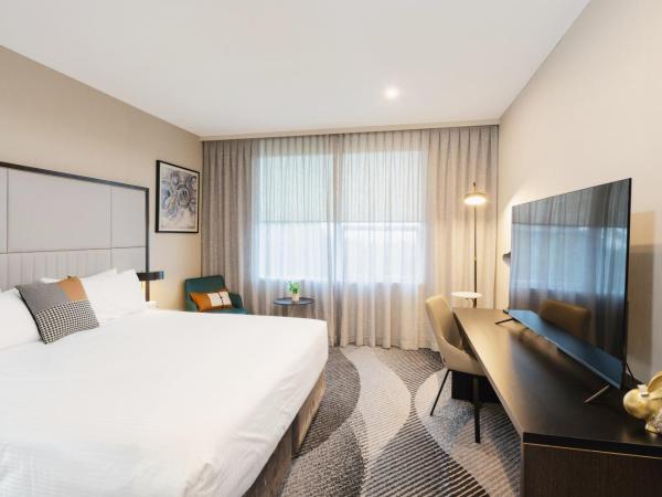 Royal Pacific Hotel : photo 8 de la chambre chambre lit king-size exécutive