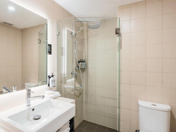 Royal Pacific Hotel : photo 8 de la chambre chambre lit queen-size deluxe