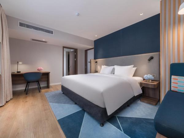 Holiday Inn Express Beijing Shijingshan Lakeview, an IHG Hotel : photo 3 de la chambre suite lit king-size 1 chambre avec cuisine