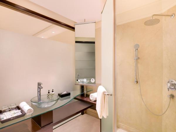 Lemon Tree Premier 2, Gurugram : photo 1 de la chambre deluxe king or twin room with 1+1 (happy hours from 5 pm to 9 pm) and 2 pcs of laundry complimentary per room per stay