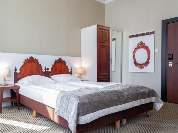 Jantar Hotel & SPA by Zdrojowa : photo 1 de la chambre chambre double avec balcon