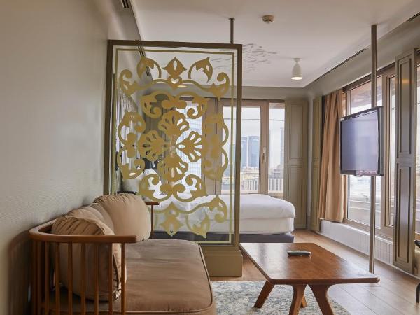 The Marmara Sisli : photo 2 de la chambre suite avec baignoire spa