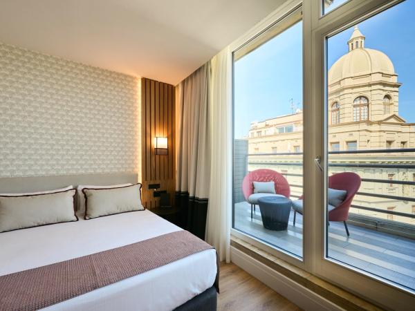 Catalonia Ramblas 4* Sup : photo 1 de la chambre chambre premium the vanguard avec terrasse