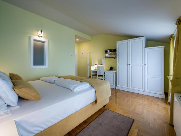 Hotel Domino : photo 4 de la chambre chambre double ou lits jumeaux deluxe - vue sur mer
