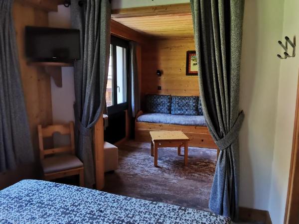 Hôtel-Chalet Les Ecureuils Restaurant, Sauna & Spa Garage : photo 6 de la chambre suite junior