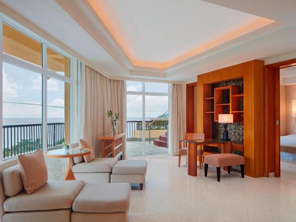 Sheraton Sanya Yalong Bay Resort : photo 1 de la chambre diplomatic suite (daily laundry service of 4 pieces of clothing )