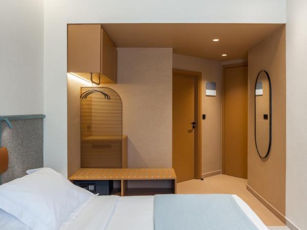 Evripides Hotel : photo 10 de la chambre chambre double ou lits jumeaux supérieure