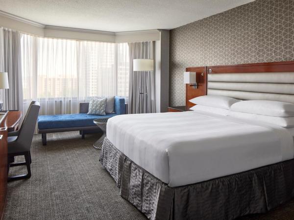 Crystal Gateway Marriott : photo 1 de la chambre chambre double ou lit king-size