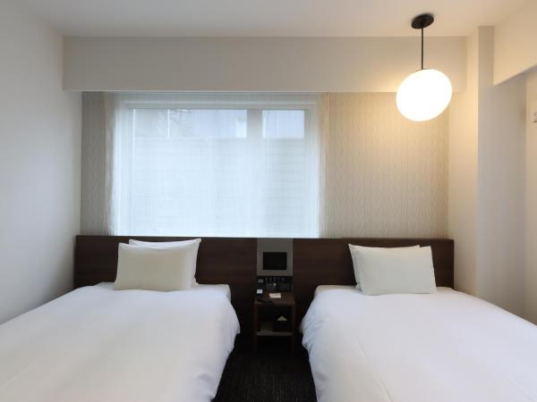 HOTEL M's EST KYOTO STATION SOUTH : photo 2 de la chambre chambre lits jumeaux pour personnes à mobilité réduite