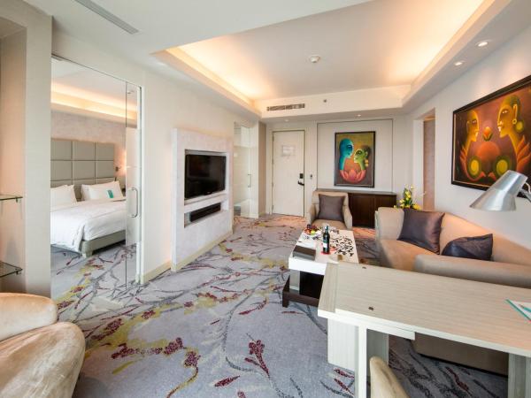 Le Meridien Gurgaon, Delhi NCR : photo 2 de la chambre one-bedroom executive suite - executive lounge acce , late check-out by 1300 hours and early check-in by 1400 hours, 15% discount on f&b