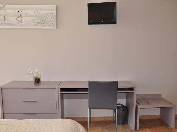 Hotel de la Plage : photo 3 de la chambre chambre quadruple - vue sur mer