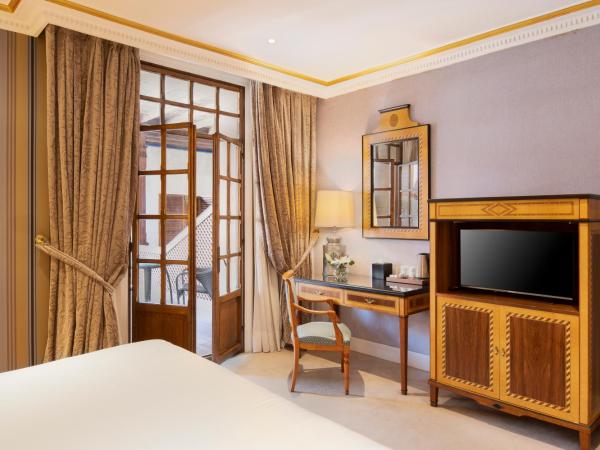 Eurostars Hotel de la Reconquista : photo 4 de la chambre chambre premium avec terrasse - vue sur patio de la reina