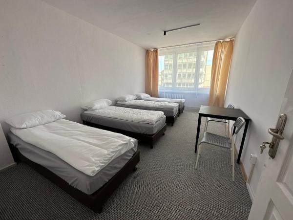 BLUE Hostel - Private Rooms by Friendly Hostel : photo 7 de la chambre chambre quadruple