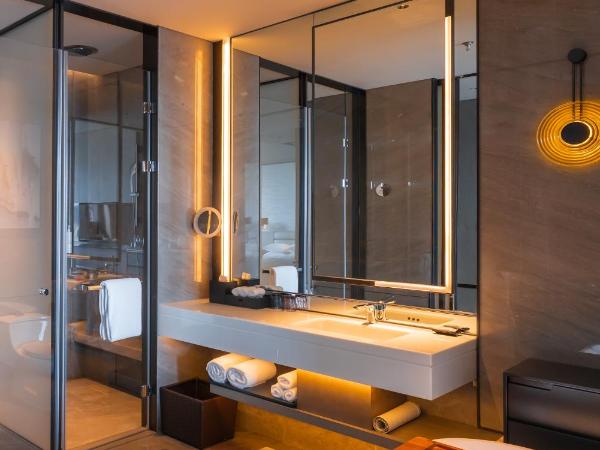 Wuhan Marriott Hotel Optics Valley : photo 4 de la chambre chambre lit king-size deluxe - vue sur ville