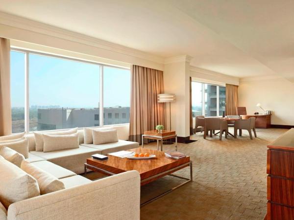 The Westin Pune Koregaon Park : photo 1 de la chambre 1 king bed, executive lounge access, large private terrace, penthouse suite