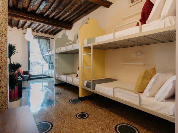 Le stanze del Piccadilly : photo 1 de la chambre chambre familiale avec salle de bains privative