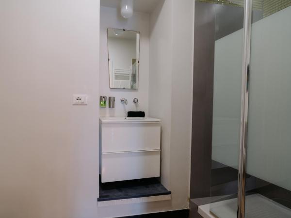 Le stanze del Piccadilly : photo 5 de la chambre chambre familiale avec salle de bains privative