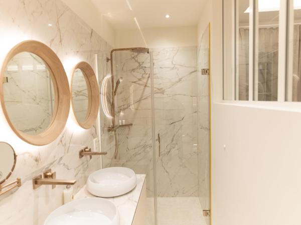 SCHLOSSRESIDENZ - Boutique Apartments & Hotel Suiten : photo 7 de la chambre grande chambre double 