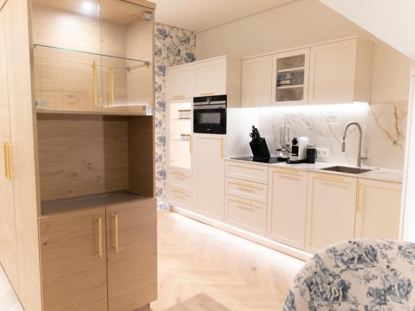 SCHLOSSRESIDENZ - Boutique Apartments & Hotel Suiten : photo 4 de la chambre grande chambre double 