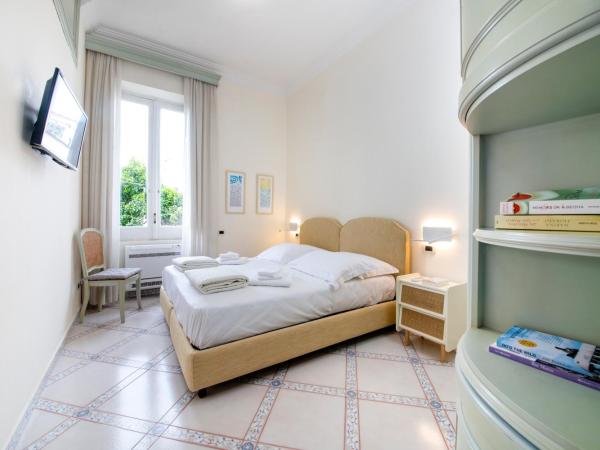 B&B Marcantonio - Ischia Ponte : photo 8 de la chambre chambre familiale