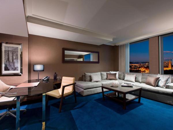 Sheraton Grand Sydney Hyde Park : photo 1 de la chambre grande suite lit king-size exécutive avec accès au salon club