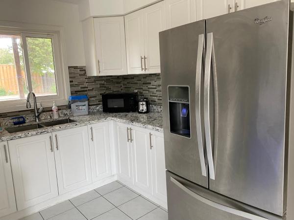 Homehouse : photo 7 de la chambre chambre double avec salle de bains commune