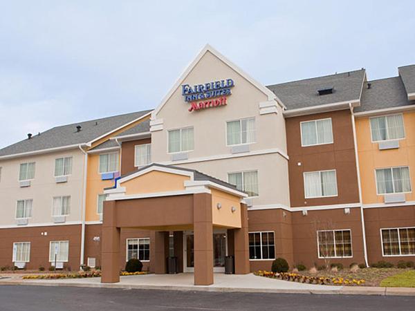 Fairfield Inn & Suites by Marriott Memphis East Galleria : photo 1 de la chambre chambre avec 2 grands lits queen-size 