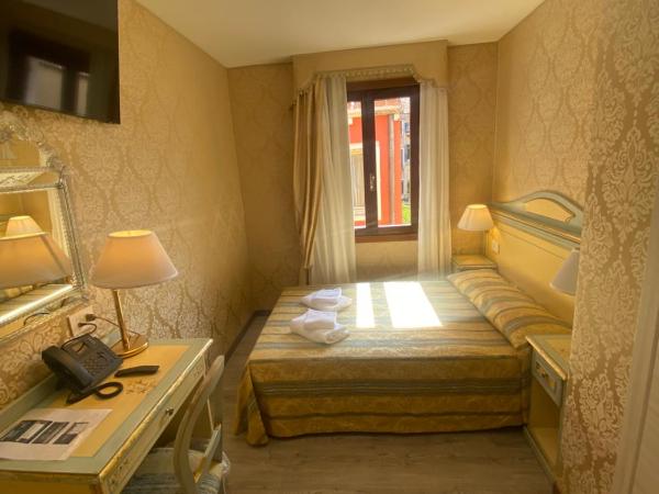 Hotel Falier : photo 10 de la chambre petite chambre double