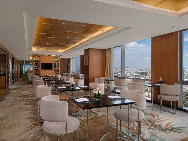 Courtyard by Marriott Suzhou : photo 5 de la chambre chambre lit king-size exécutive - accès au salon exécutif