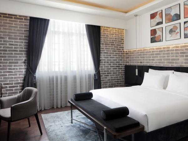 DeCamondo Galata, a Tribute Portfolio Hotel : photo 2 de la chambre chambre lit king-size deluxe - bâtiment banque