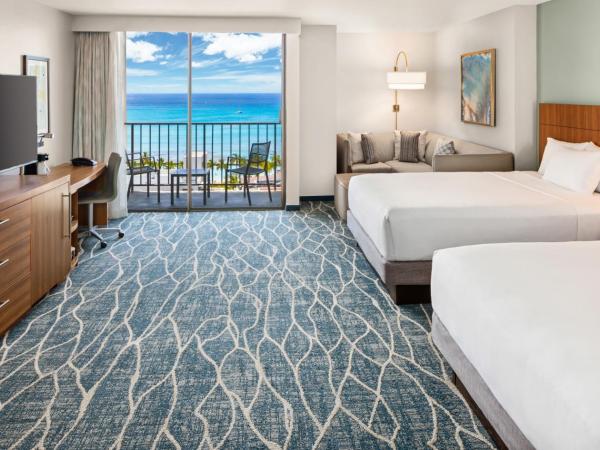 Hyatt Place Waikiki Beach : photo 7 de la chambre specialty queen room with two queen beds with sofa bed and ocean view