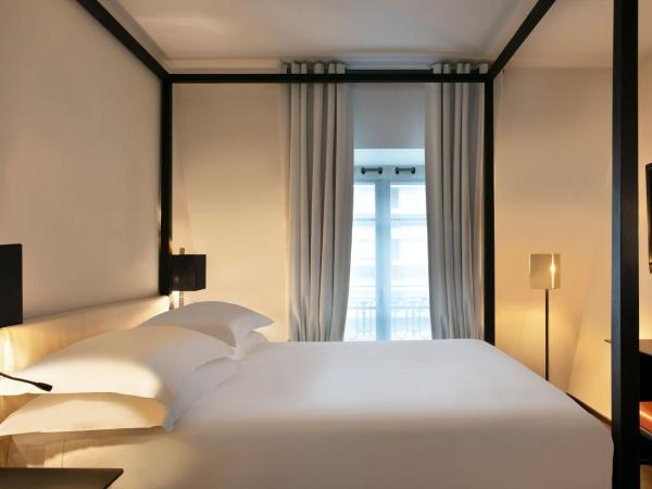 Le Metropolitan Paris Tour Eiffel, a Tribute Portfolio Hotel : photo 3 de la chambre chambre lit queen-size deluxe