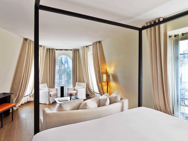 Le Metropolitan Paris Tour Eiffel, a Tribute Portfolio Hotel : photo 2 de la chambre suite lit king-size eiffel - vue sur tour eiffel
