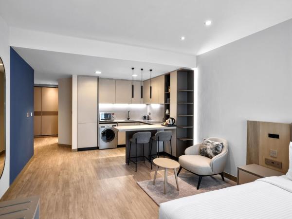 Residence Inn by Marriott Sheikh Zayed Road, Dubai : photo 5 de la chambre studio 1 lit king-size deluxe - vue sur ville