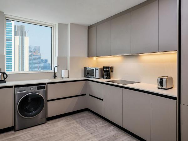 Residence Inn by Marriott Sheikh Zayed Road, Dubai : photo 1 de la chambre suite 2 chambres - vue sur ville