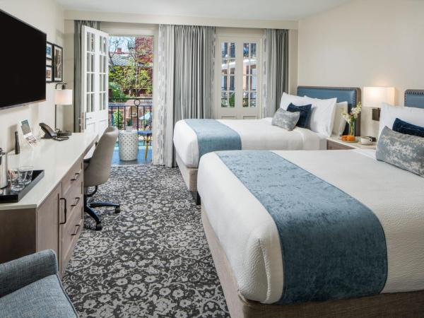 Four Points by Sheraton French Quarter : photo 1 de la chambre chambre deluxe avec 2 lits doubles et balcon - vue sur cour
