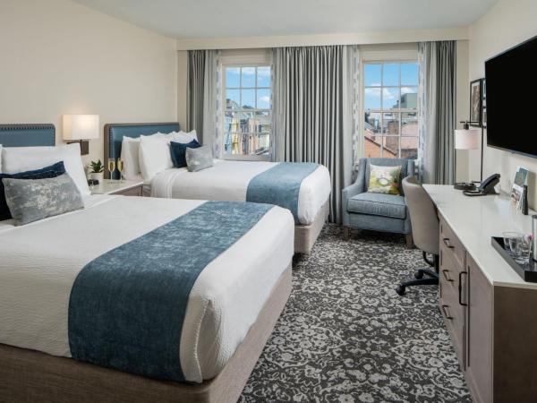 Four Points by Sheraton French Quarter : photo 1 de la chambre chambre traditionnelle avec 2 lits doubles - vue sur toits