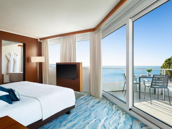 JW Marriott Cannes : photo 1 de la chambre suite deluxe - vue sur mer