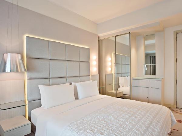 Le Meridien Gurgaon, Delhi NCR : photo 4 de la chambre deluxe room with cityscape view, king bed, late check-out by 1300 hours and early check-in by 1400 hours and 15% discount on f&b   