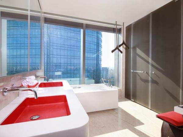 W Suzhou - Jinji Lake : photo 5 de la chambre chambre spectaculaire avec 1 lit king-size - vue sur ville