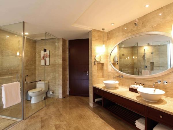 Beijing Marriott Hotel Northeast : photo 6 de la chambre suite lit king-size exécutive avec accès au salon exécutif - vue sur ville