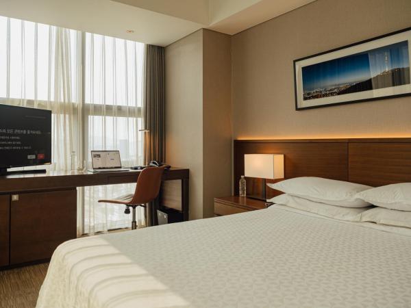 Four Points by Sheraton Josun, Seoul Station : photo 1 de la chambre chambre double supérieure - Étage supérieur