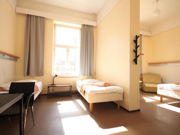 Forenom Hostel Röykkä : photo 9 de la chambre chambre quadruple