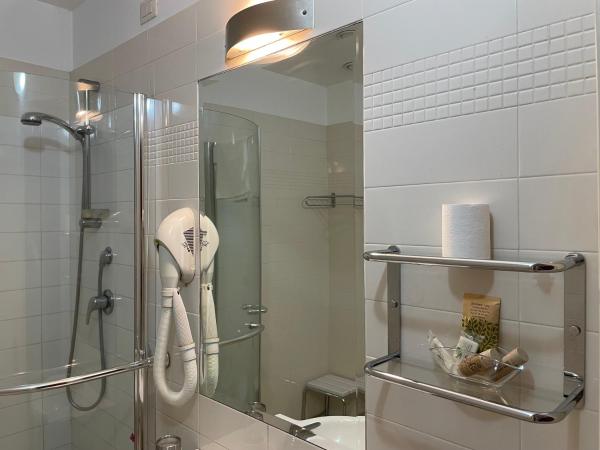 City Hall : photo 8 de la chambre suite - vue sur jardin